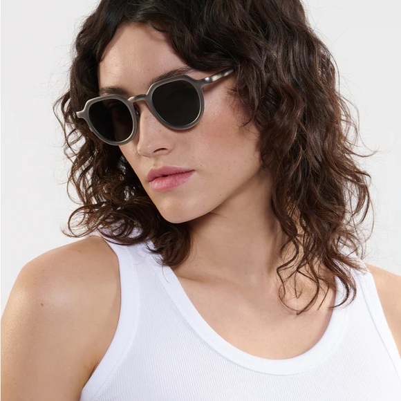 KREWE Galvan Matte Black Sunglasses Men’s Women’s - Picture 1 of 6